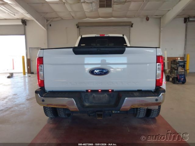 2017 Ford F-450 photo 5