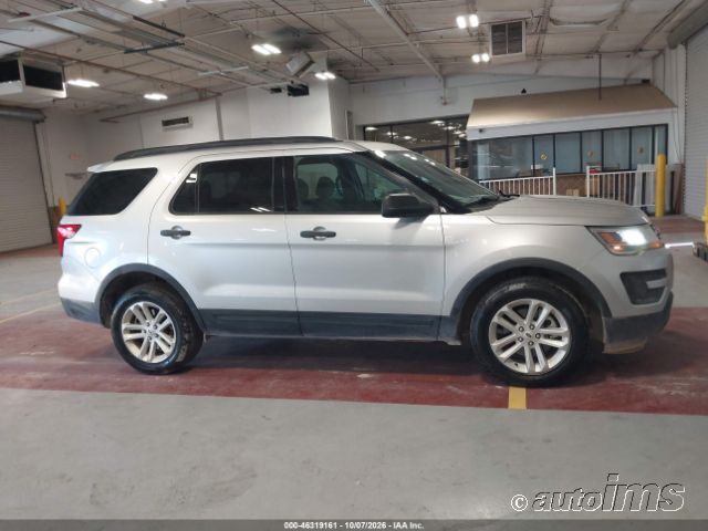 2017 Ford Explorer photo 3