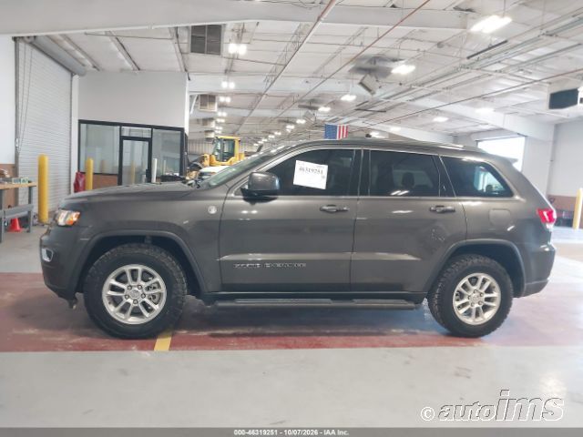 2019 Jeep Grand Cherokee photo 3