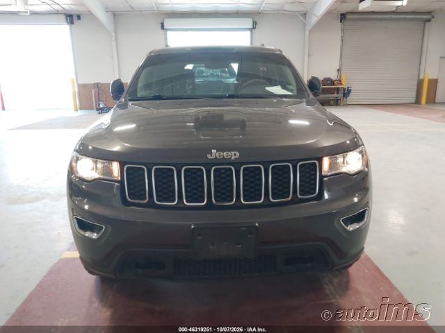 2019 Jeep Grand Cherokee photo 2