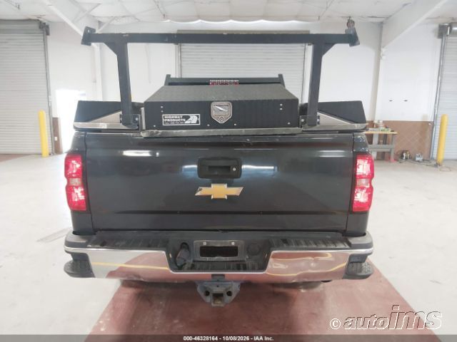 2018 Chevrolet Silverado photo 5