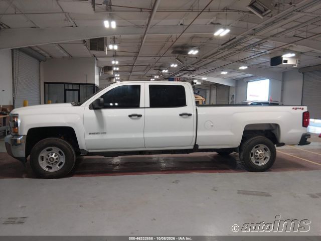 2018 Chevrolet Silverado photo 4
