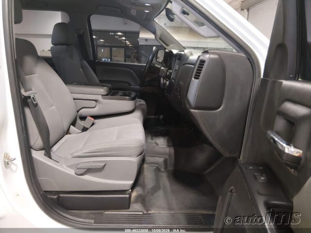 2018 Chevrolet Silverado photo 7