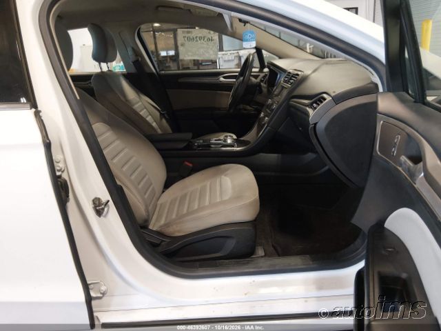 2018 Ford Fusion photo 3