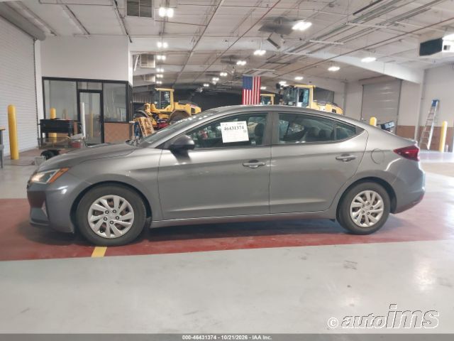 2019 Hyundai Elantra photo 3