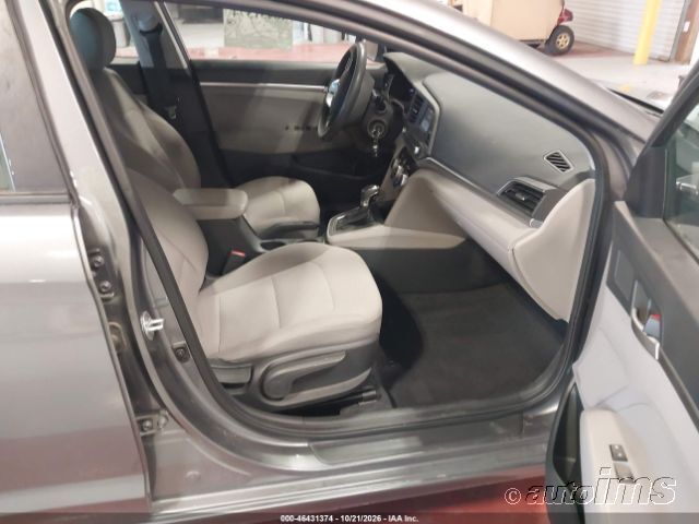 2019 Hyundai Elantra photo 6
