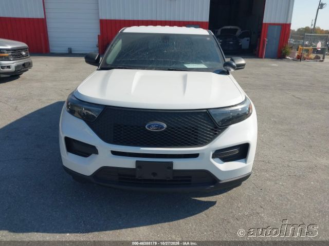 2020 Ford Explorer photo 3