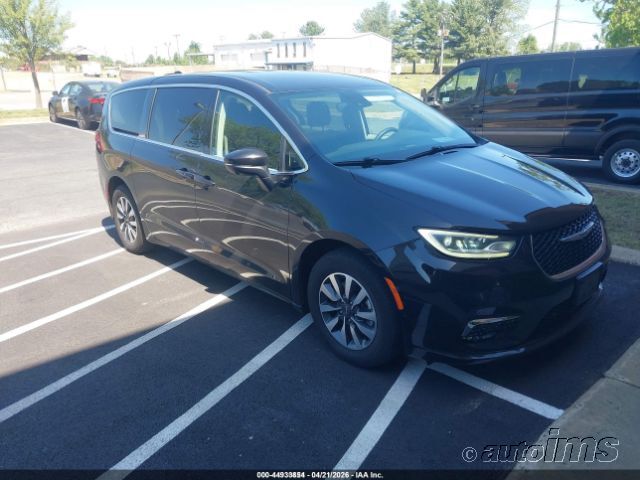 2023 Chrysler Pacifica Phe