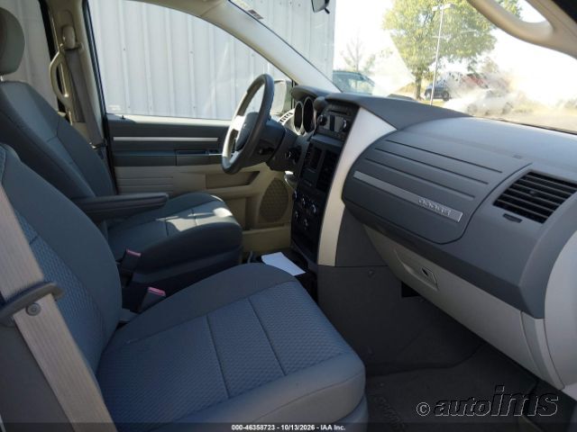 2010 Dodge Grand Caravan photo 7