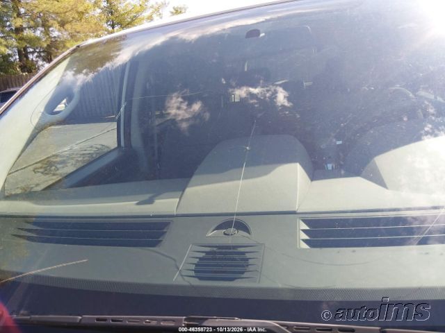 2010 Dodge Grand Caravan photo 2