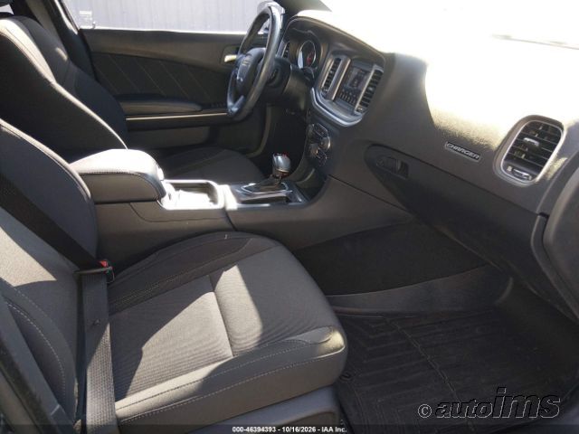 2020 Dodge Charger photo 4