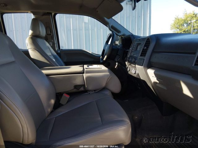2017 Ford F-350 photo 4