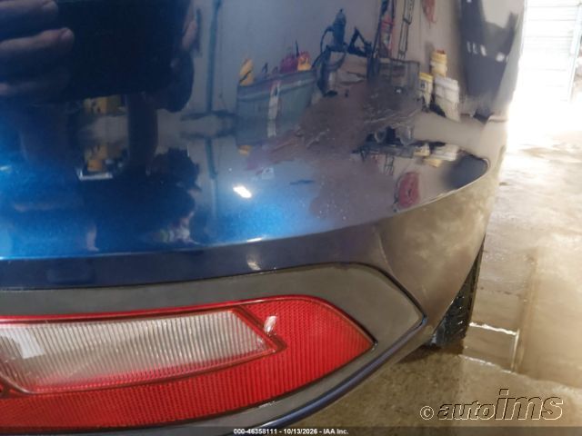 2019 Hyundai Elantra photo 3