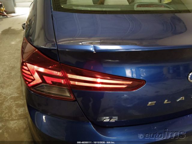 2019 Hyundai Elantra photo 2
