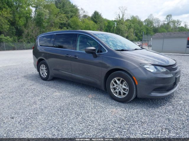 2022 Chrysler Voyager