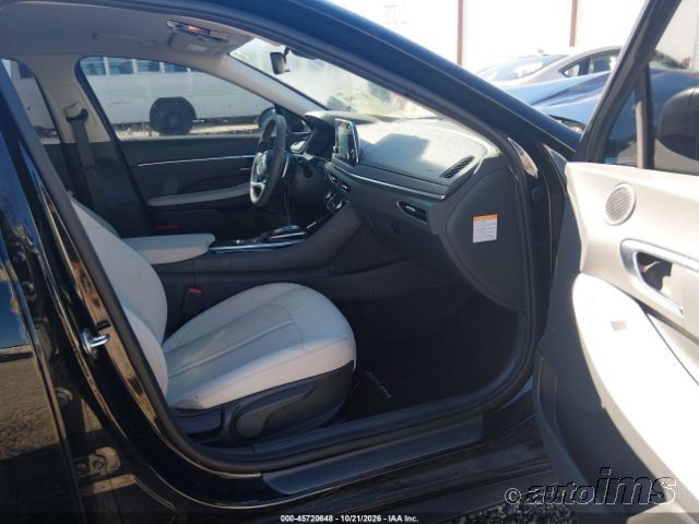 2021 Hyundai Sonata photo 3