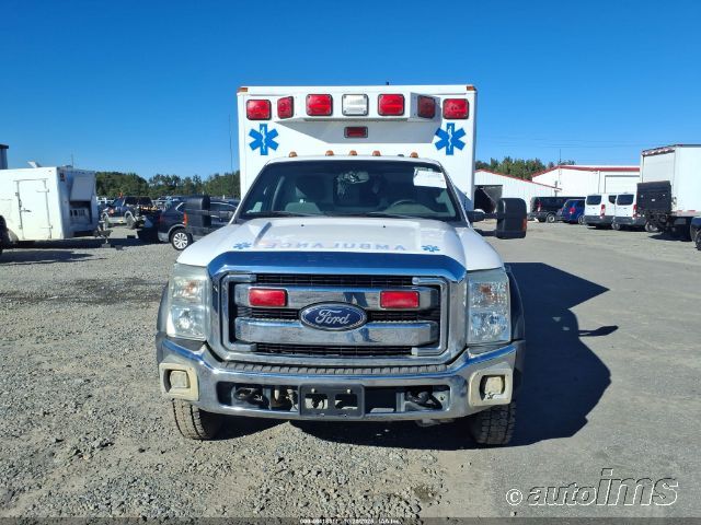 2016 Ford F450amb photo 2