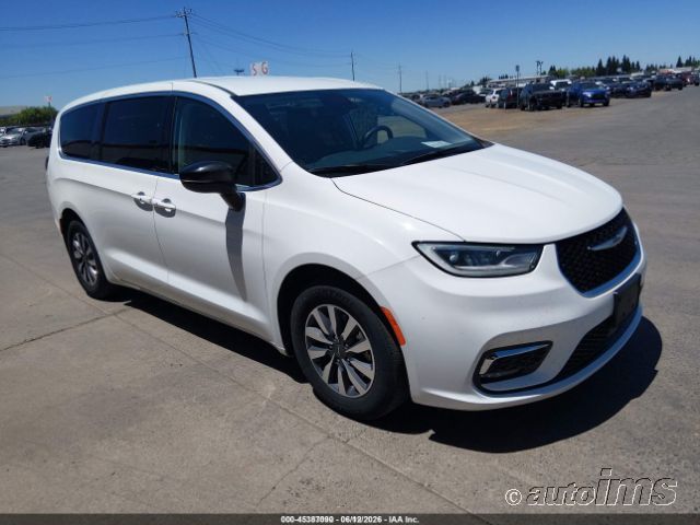 2024 Chrysler Pacifica Phe
