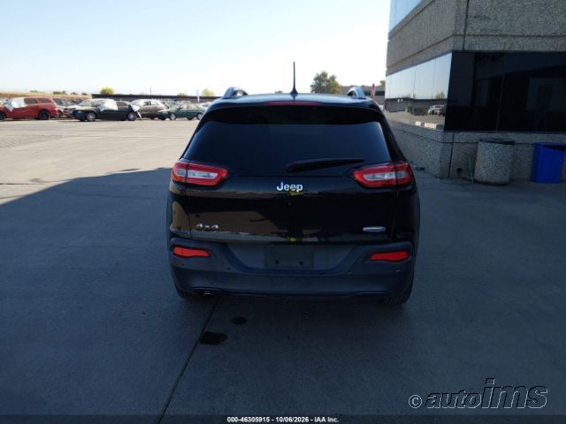 2018 Jeep Cherokee photo 5