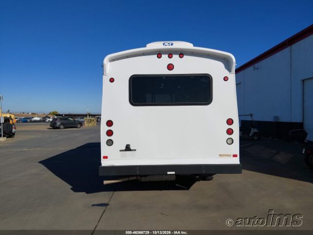 2017 Champion Champion Bus Lf photo 4