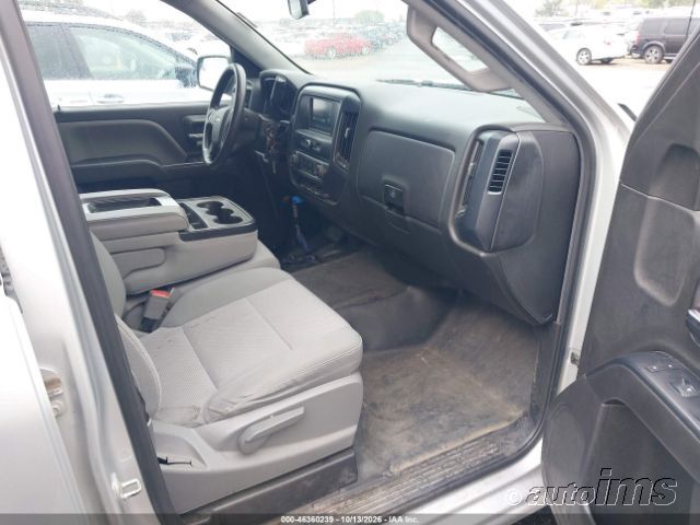 2018 Chevrolet Silverado photo 5