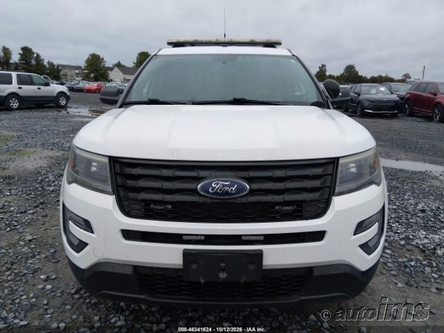 2017 Ford Explorer photo 3