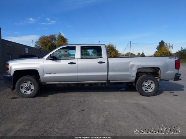 2018 Chevrolet Silverado photo 3