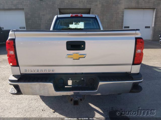 2018 Chevrolet Silverado photo 5