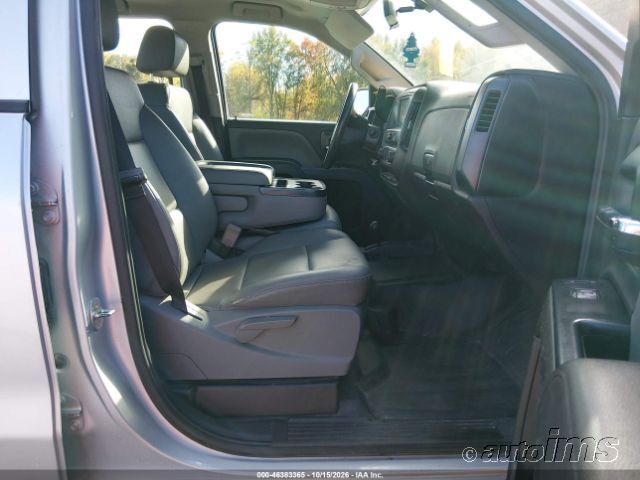 2018 Chevrolet Silverado photo 6
