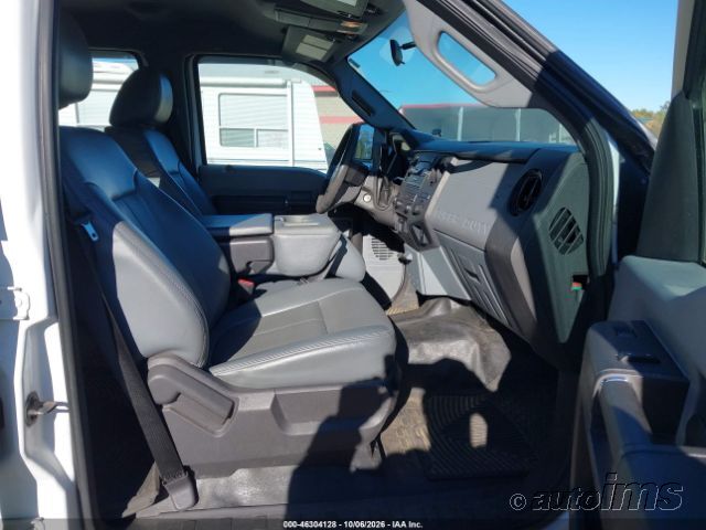 2015 Ford F-450 photo 3