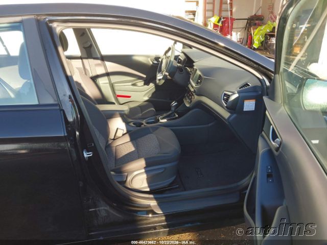2019 Hyundai Ioniq photo 3