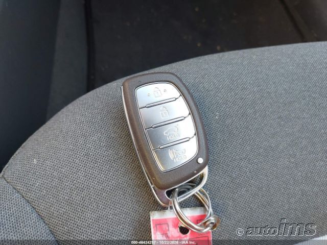 2020 Hyundai Ioniq photo 7