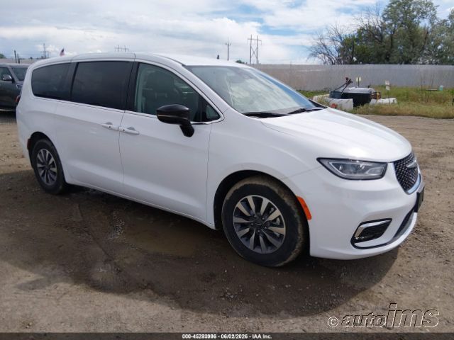 2024 Chrysler Pacifica Phe