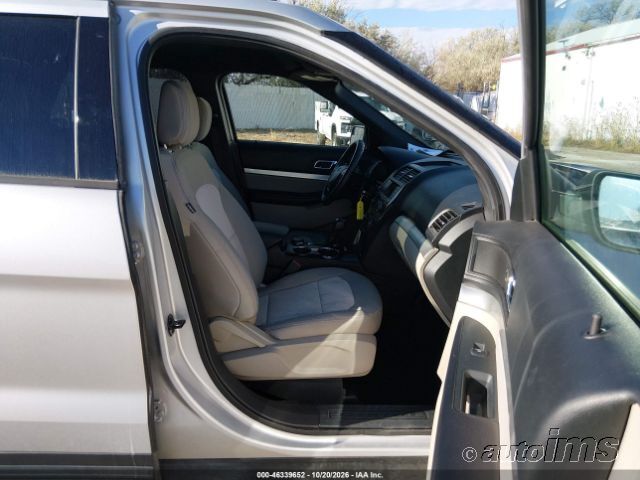 2018 Ford Explorer photo 7