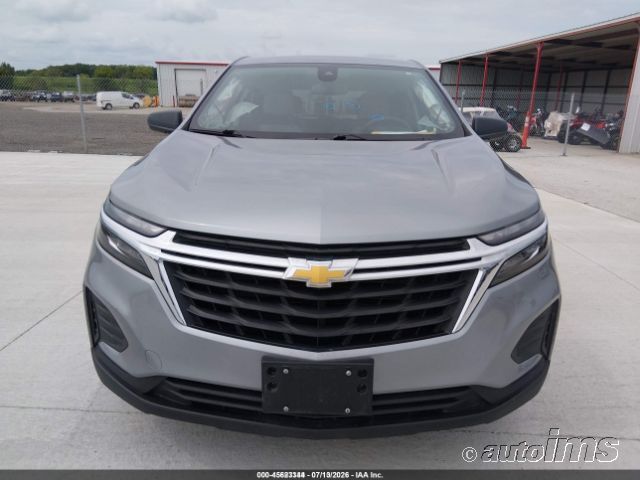 2024 Chevrolet Equinox photo 3