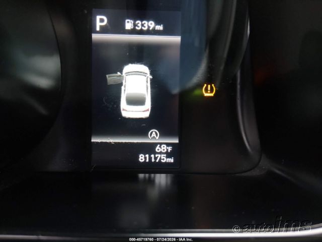 2021 Hyundai Elantra photo 3