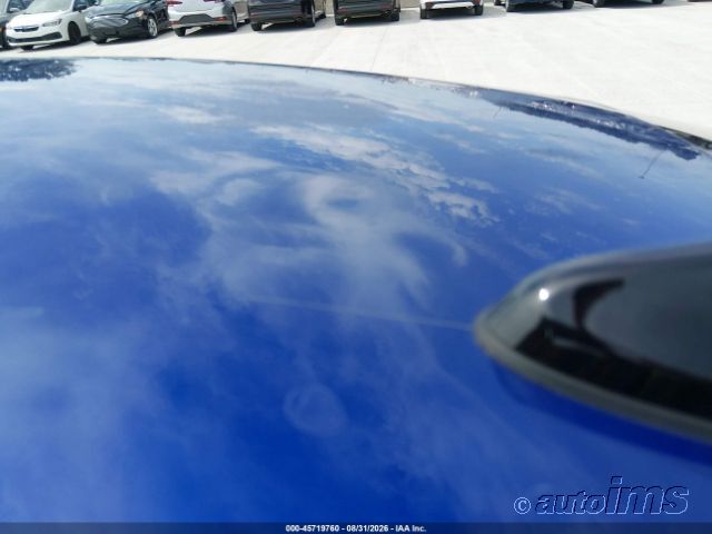 2021 Hyundai Elantra photo 2