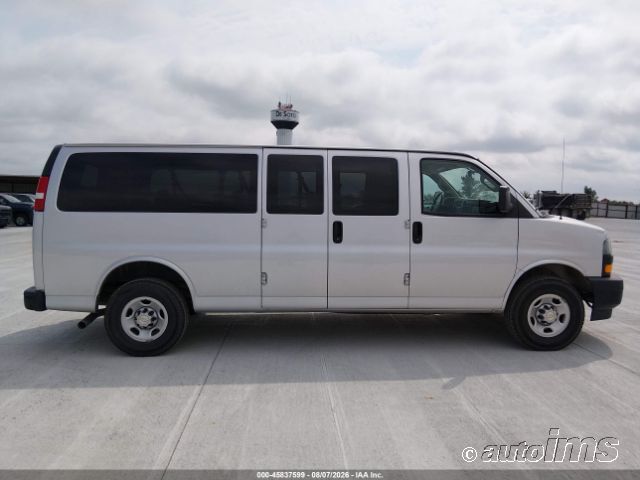 2023 Chevrolet Express photo 3
