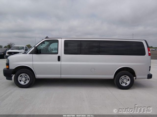 2023 Chevrolet Express photo 4