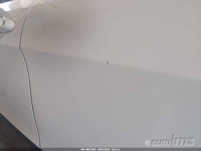 2019 Jeep Cherokee photo 2