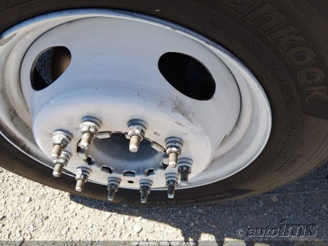 2016 Ford F450amb photo 2