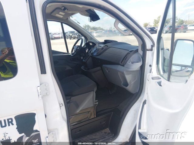 2018 Ford Transit photo 3