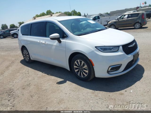 2023 Chrysler Pacifica Phe