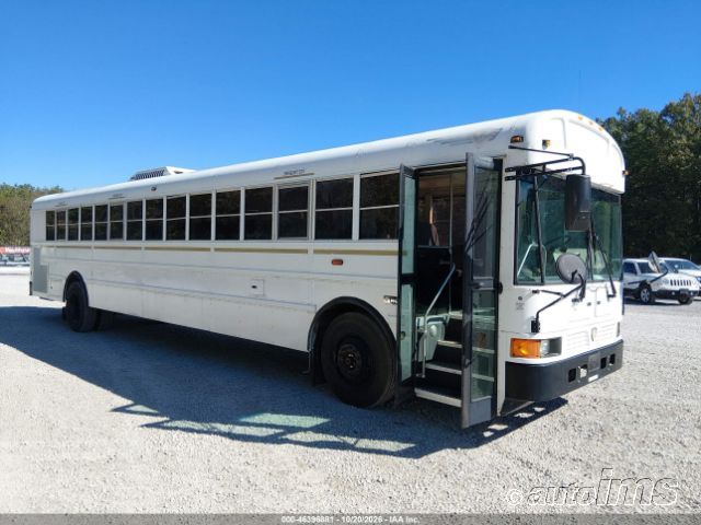 2015 IC BUS PC305