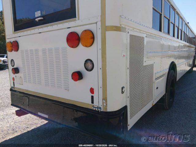 2015 Ic Bus Pc305 photo 2