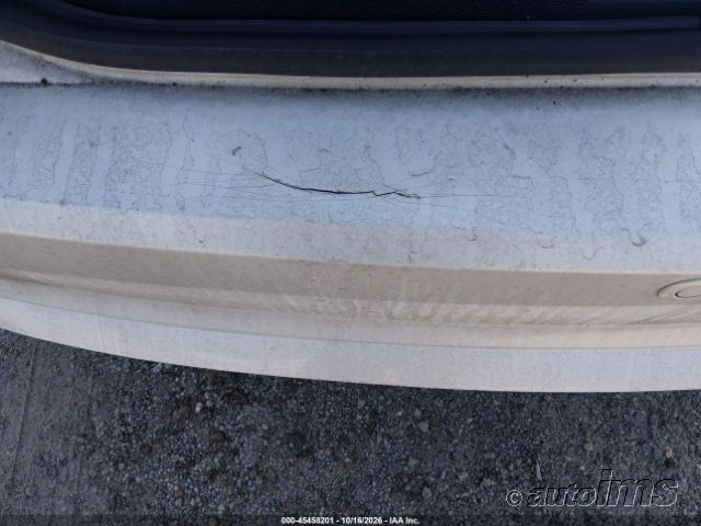 2010 Ford Fusion photo 2