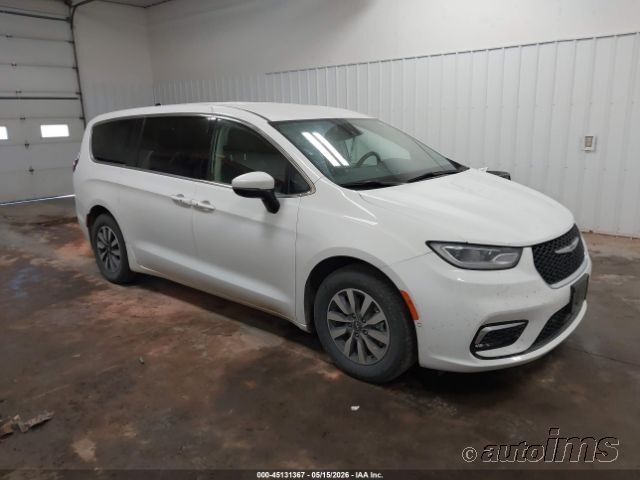 2023 Chrysler Pacifica Phe