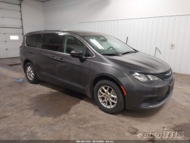 2022 Chrysler Voyager