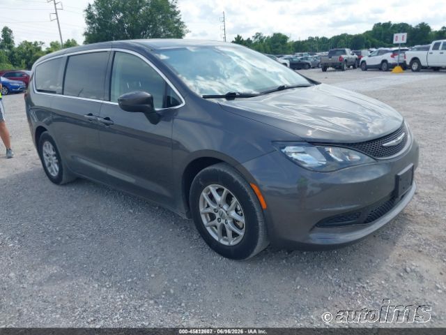 2022 Chrysler Voyager