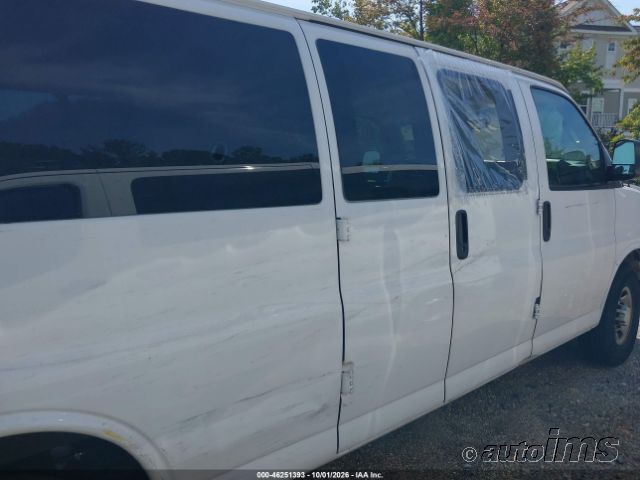 2019 Chevrolet Express photo 4
